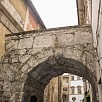 Foto: Particolare - Arco di Druso e Germanico (Spoleto) - 0